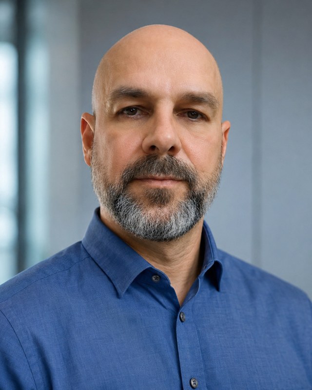 Kris Tarr